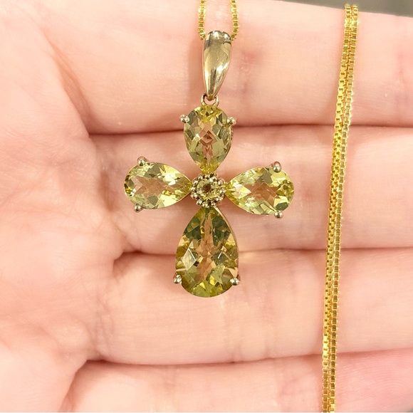 10K Peridot Quartz rose teardrop light green yellow gold Christian cross pendant - Picture 7 of 12